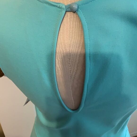 Medium Aura dress  - Picture 4 of 7